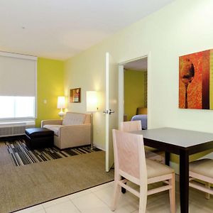 King Suite Mobility Access or Non-Smoking